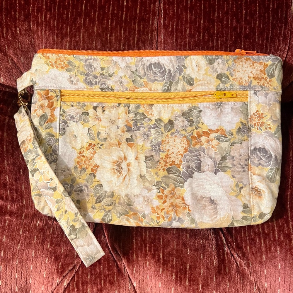 HOMEMADE Floral Wristlet/Cosmetic Bag